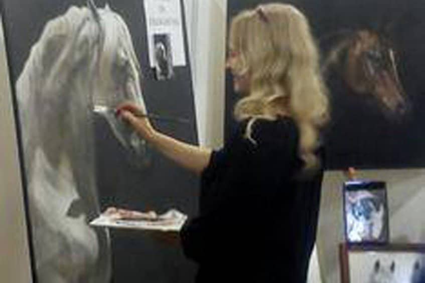 Painting demonstration by artist Pippa Elton